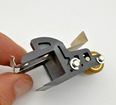 Genuine Roland Versacam SP-540V OEM Pinch Roller Clamp 22805581 Japan - Image 1 of 4