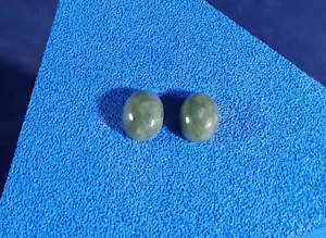 CABUJONES DE COPO DE NIEVE WYOMING NEFRITA / JADE - 6mm x 8mm - 1.25 QUILATES - Imagen 1 de 8