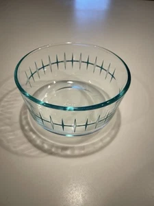 Vintage Pyrex #7201 Starburst 5” Bowl - Picture 1 of 5