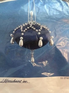 Herrschners Satin Wrap Oval Ornament Kit #51-2749 Collector - Picture 1 of 2