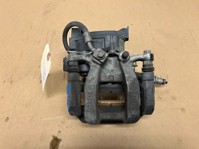 17-24 CADILLAC XT5 AWD CONJUNTO PINZA FRENO LADO PASAJERO TRASERO DERECHO, LOTE OEM3441 Foto 1 de 4