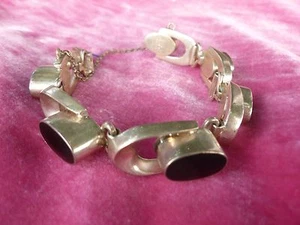 CHIC VINTAGE MEXICAN STERLING SILVER AND ONYX BRACELET - Picture 1 of 8