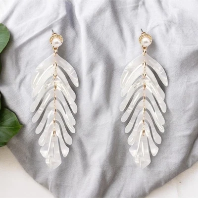 NEW 14K yellow gold plated white leaf feather drop BoHo earrings jewelry B22B - Image 1 of 3