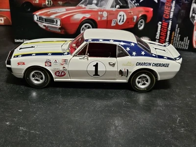 Chevrolet Camaro Chargin' Cherokee 1967 ACME 1/18. Joie Chitwood Jr. USADO ¡LEER! Foto 1 de 4