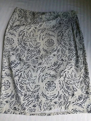 Ripskirt Skirt Large Hawaii Wrap Length 3 Floral Pockets Beach Travel Adjustable - Image 1 of 4