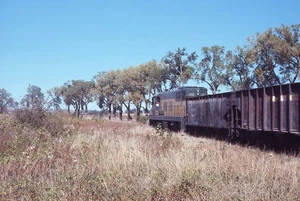 GH Scivolo originale CNW North Western SD7 #1662 con treno - Ceresco NE - Foto 1 di 1