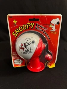NEW PEANUTS CHARLIE BROWN SNOOPY SCHULZ WALL/DESK MOUNT PENCIL SHARPENER 1958 - Picture 1 of 2