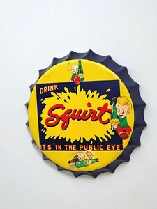 Vintage Squirt Blechschild - Sodaflasche Cola Getränk Tankstellenschild 12x12x1,5 - Bild 1 von 4