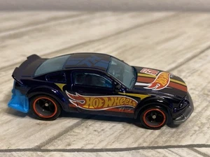 Hot Wheels 2017 Super Treasure Hunt 2005 Ford Mustang (Loose) MINT - Picture 1 of 5