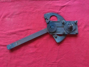 Alfa Romeo 101 GIULIETTA / GIULIA SPIDER Original RIGHT Window Regulator Splines - Picture 1 of 13
