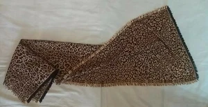 Merona Marke Damen grau & schwarz Leopardenmuster Schal oder Schal, 67" x 24" Größe - Bild 1 von 6