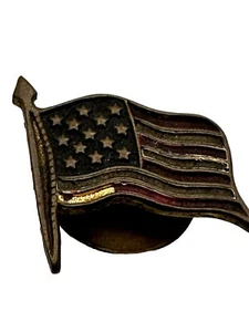 Vintage WWII American Flag Badge Pin Collectible - Picture 1 of 2