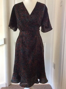 Ladies Green Animal Dot Wrap Dress - Picture 1 of 5