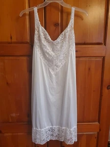 Vanity Fair (Größe 40/24") weiß Full Slip Nachthemd Nylon Spitze Mieder & Saum USA - Bild 1 von 7