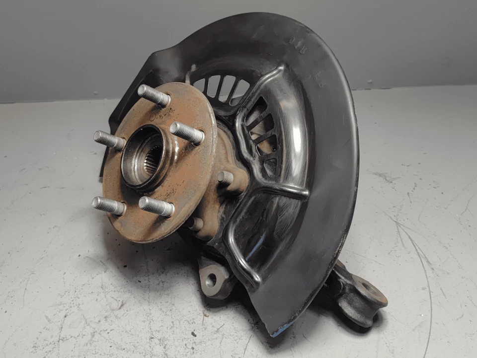 Toyota Camry 2018-2024 tracción delantera 2,5 L lado del pasajero delantero eje nudillo buje OEM Foto 1 de 4