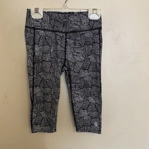 Coolibar UPF 50 Girl’s Nangini Yoga Capris Style 10201 New Size Small  - Picture 1 of 10