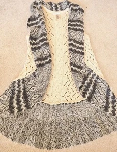 Girls Sweater Vest Cardigan Large 14 Cable Knit Grey EUC - Picture 1 of 4