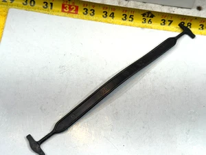 Original Mercedes 84-93 W201 190E D en maletero trasero repuesto neumático cubierta soporte 1 correa - Imagen 1 de 24