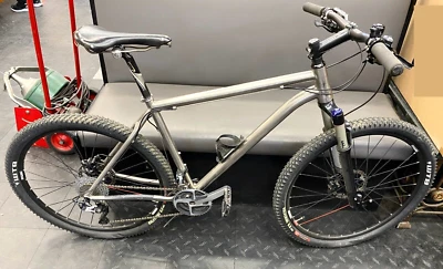 Титановый горный велосипед - размер: 19 1/4 дюйма (49 см) - Изображение 1 из 4