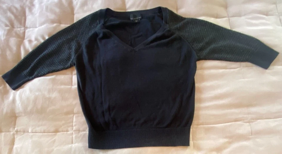 Suéter para mujer Attention negro manga 3/4 brillante cuello en V talla L Foto 1 de 4