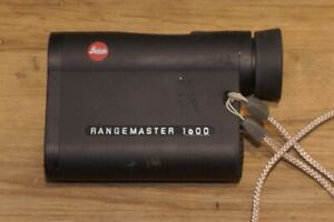 Leica Rangemaster 1600 with case and spare battery