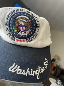 Siegel des Präsidenten der Vereinigten Staaten Washington DC beige Strapback Mütze - Bild 1 von 5