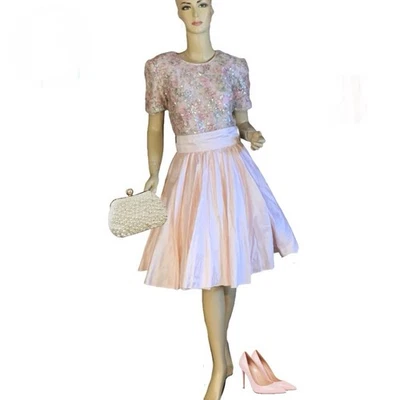 VESTIDO DE FIESTA VINTAGE AÑOS 80 JONATHAN TAIT ROSA SEDA CON LENTEJUELAS NUEVO CON ETIQUETAS TALLA 10 Foto 1 de 4