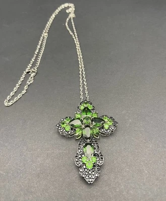 Colgante de plata de ley sobre rodio diopsido cromo verde con cadena 11,00 ctw Foto 1 de 4