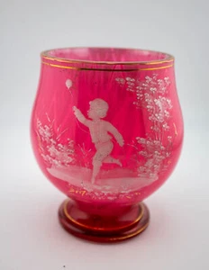 ANTIQUE MARY GREGORY BOY WITH BALLON RED GRANBERRY RED VASE - Picture 1 of 4