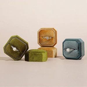 Octagonal Vintage Velvet Single Ring box Wedding Ceremony Jewelry Display - Picture 1 of 16
