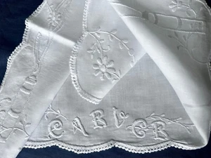 Antique Linen 'Carver' Table Mat Hand Embroidery - Picture 1 of 14