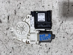 Audi A3 Right Front Door Window Regulator Motor 8P 06/2004-04/2013 - Picture 1 of 7