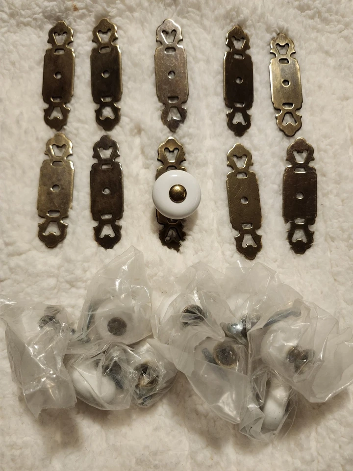 Vintage BELWITH back plates And knobs LOT OF 10 - Image 1 of 2