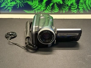 [Not Working-For Parts] JVC Everio GZ-MG20U 20GB Camcorder + Cap - Picture 1 of 10
