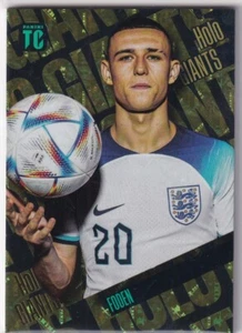 Tarjeta coleccionable Panini 2023 de primera clase Phil Foden Holo Giants - Imagen 1 de 2