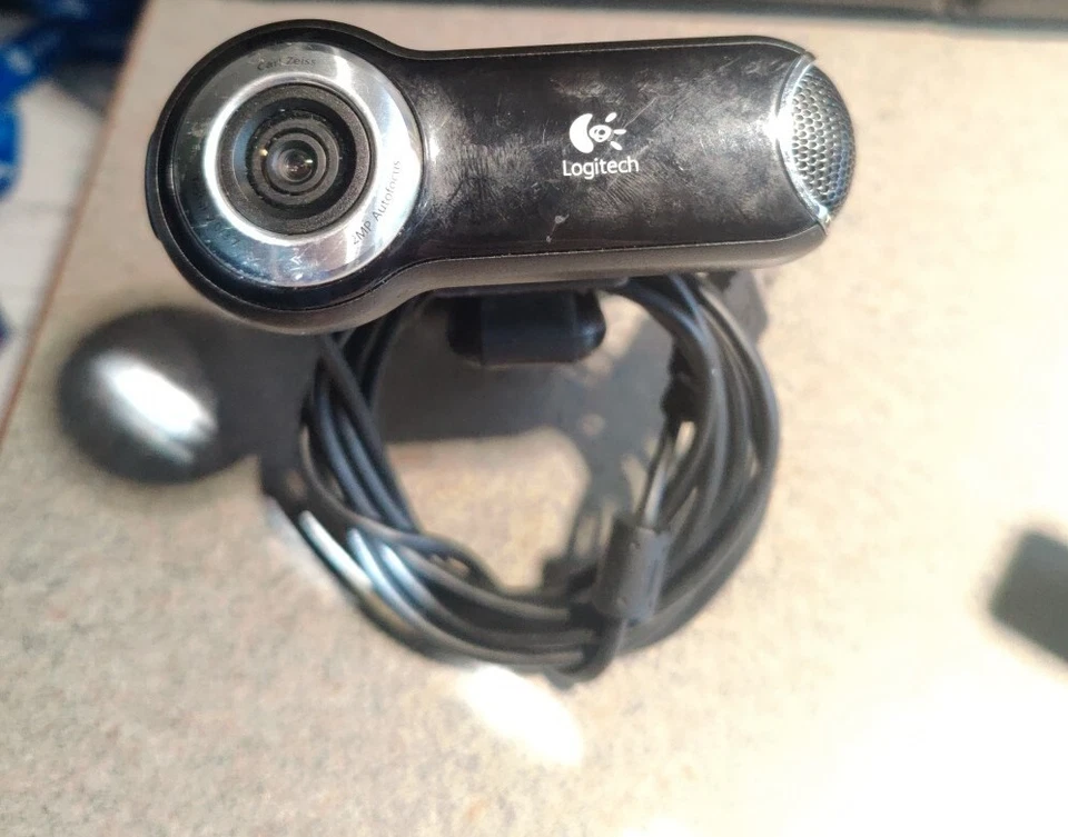 Logitech 9000 Pro USB 2.0 Webcam V-U0009 2MP 720P 860-000210 - Image 1 of 1