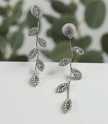 Orecchini in Ottone da donna Ramo con foglie e Zirconi Anallergici Nickel Free - Immagine 1 di 4