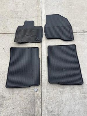 2015-2019 OEM Ford Explorer black All Weather floor mat Set Of 4- Front & Rear Foto 1 de 4