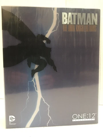 Batman Dark Knight Returns Mezco One:12 black & gray 1st release Cover