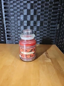 Yankee Candle Sweet Strawberry Black Band Rare Large Jar 22 Oz Housewarmer  - Bild 1 von 10