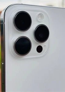 White iPhone 16 Pro Max 512 gb unlocked - Photo 1 sur 4