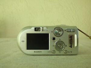 Sony Cyber-Shot DSC-P100 5.1MP Digital Camera with Battery Untested No Charger