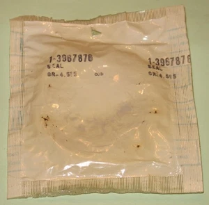 1969-1990 Chevrolet GMC 4WD NOS rear output shaft seal 3967876 - Picture 1 of 2