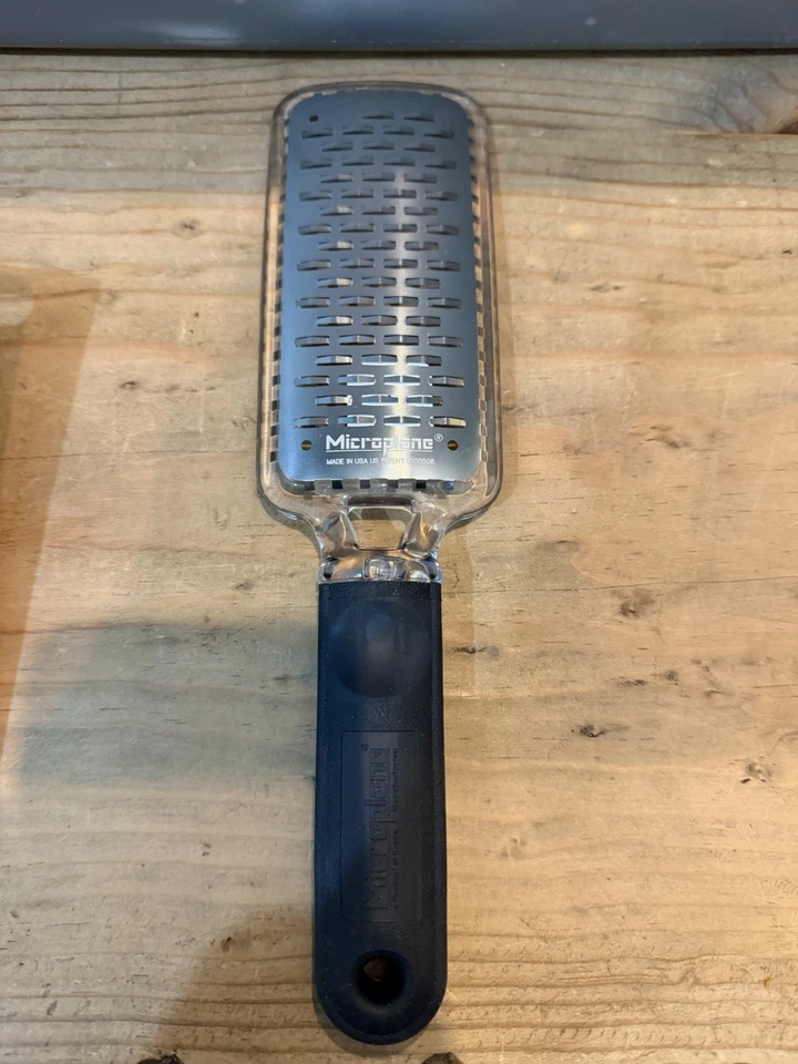 Microplane Gourmet Medium Ribbon Grater 45002 - Black