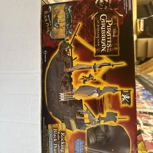 Pirates of the Caribbean At Worlds End Rocking Radio Control Black Pearl - Picture 1 of 7