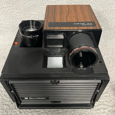 Bell & Howell AF70 Lumina II Auto Focus 35mm Slide Cube Projector Black TESTED - Image 1 of 4