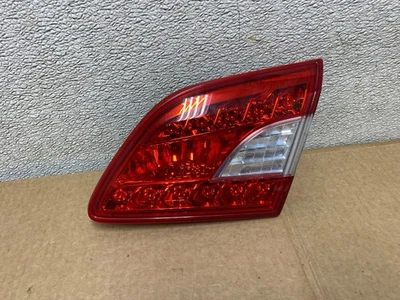 Luz trasera interior LED para pasajero derecho Nissan Sentra 2013 2014 2015 OEM V0999 DW Foto 1 de 4