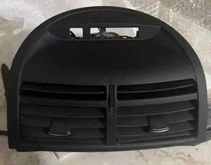 +New General Motors GM 25875303 Center air inlet grille panel, vent 07-09 Aura - Picture 1 of 1