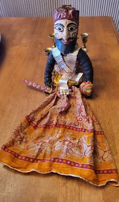 Antigua marioneta hecha a mano Rajasthani India KathPutli madera pintada King String 21" Foto 1 de 4