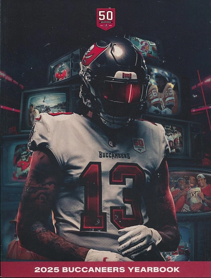 Anuario Tampa Bay Buccaneers 2025 - Enviado en una caja Foto 1 de 1
